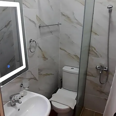 Hotel Qiqi 2*