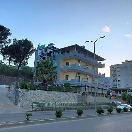 Qiqi 2* Αργυρόκαστρο